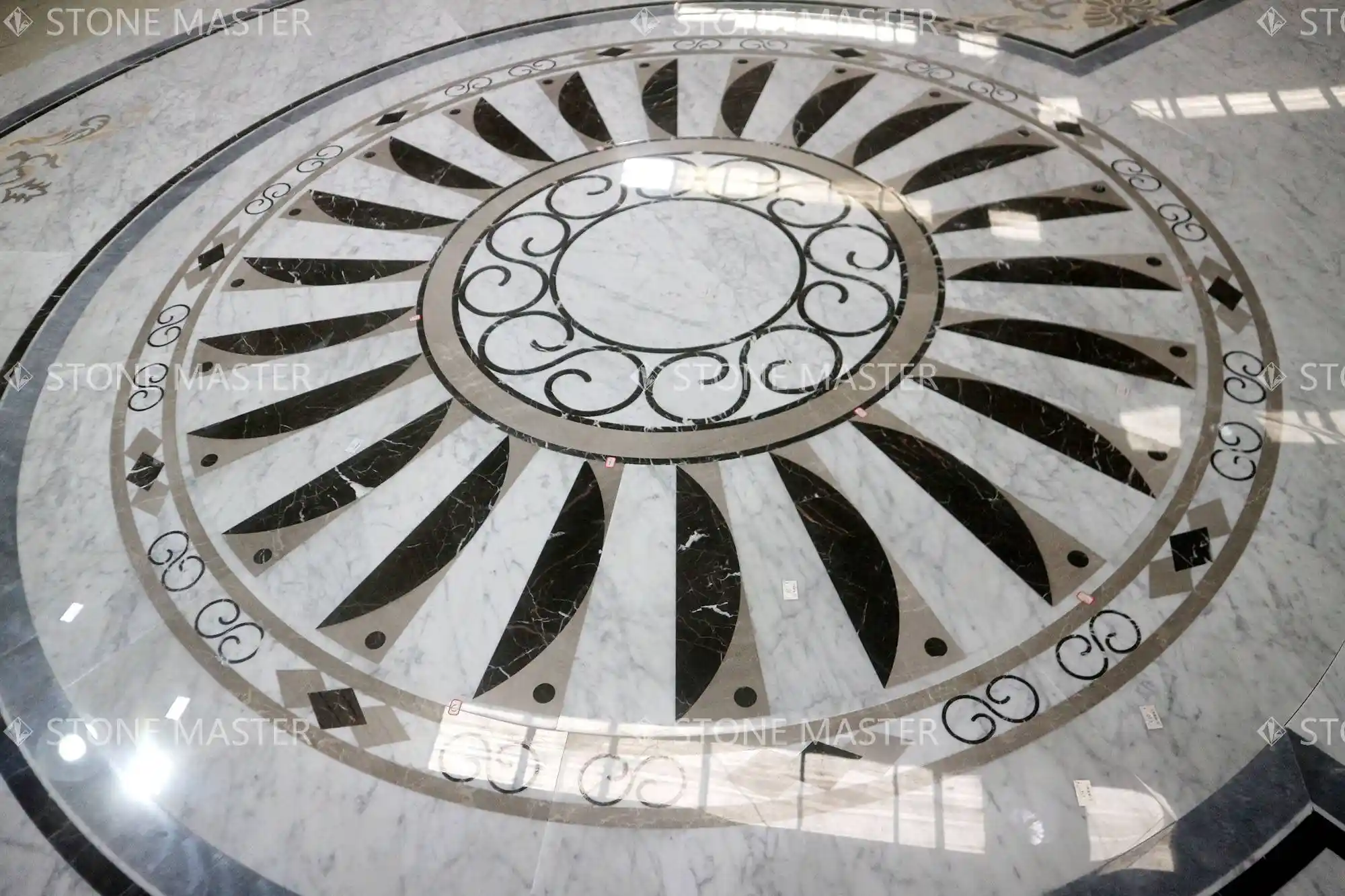 Modern Marble Floor Medallions Design