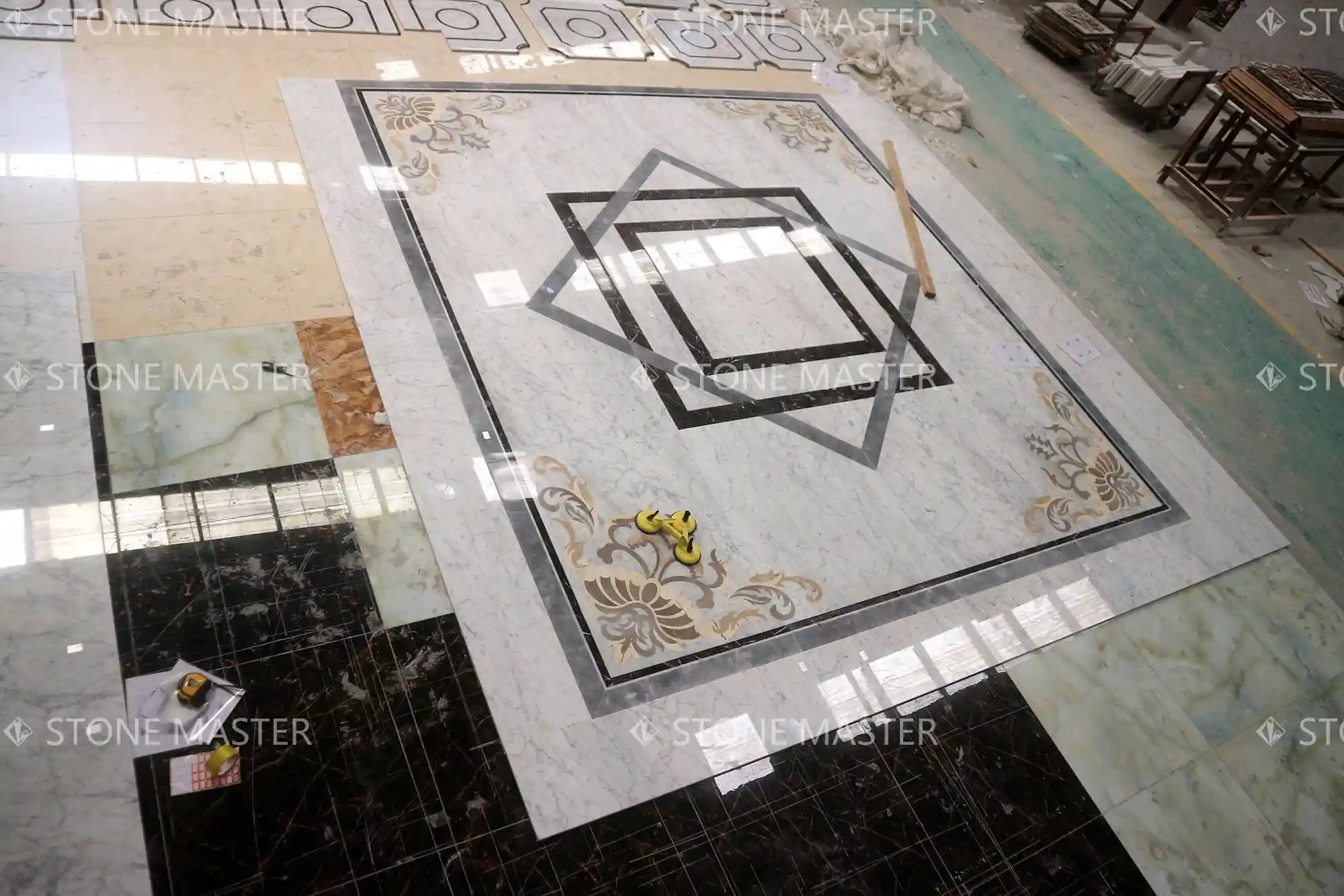 Modern Marble Floor Medallions Design
